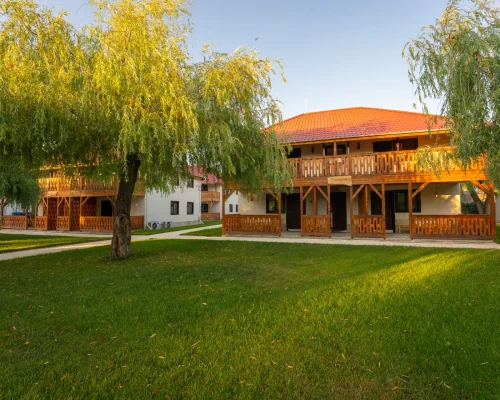 sunset-resort-accommodation-exterior